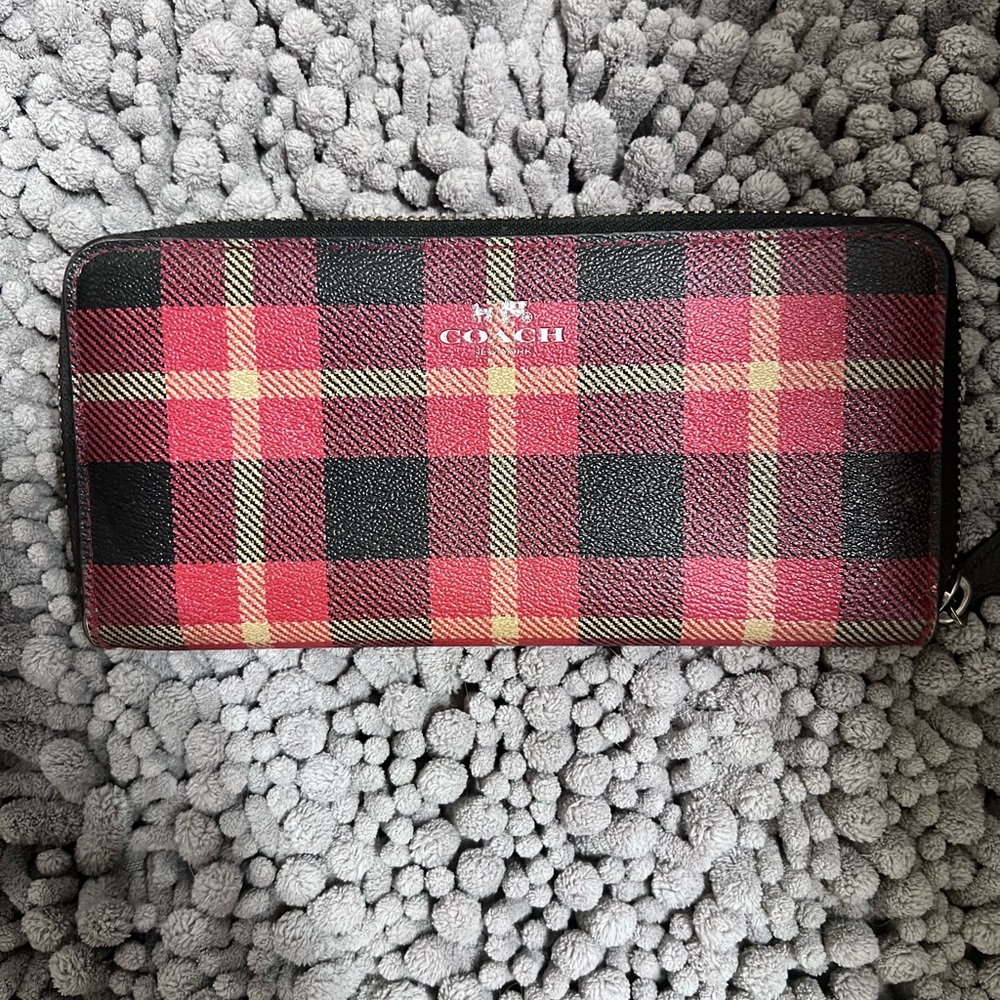 Coach Accordion Zip Wallet in Riley Plaid